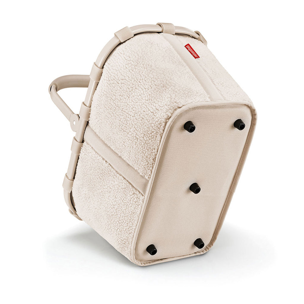Reisenthel Carrybag Teddy sand in Unteransicht mit Teddy-Stoff und Bodenansicht