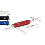 VICTORINOX Schweizer Messer Classic in Rot ohne Werbedruck mit ausgeklappter Schere, Klinge und Nagelfeile